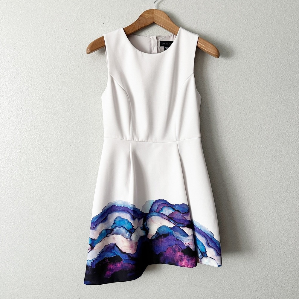 StyleStalker‎ Hypnotized Off White Print  Sleeveless Mini Dress size medium